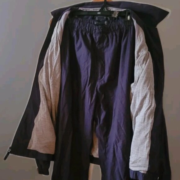 XL WP Weatherproof 2-Piece Tracksuit - Picture 3 of 5